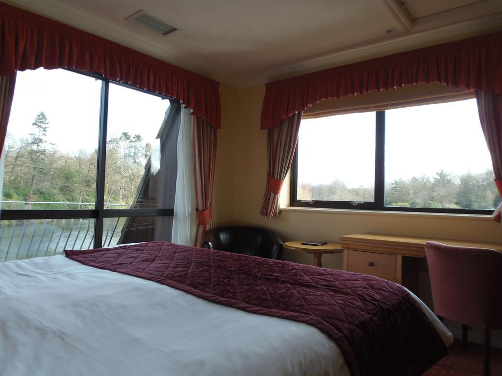 Lakeside International Hotel แคมเบอร์ลีย์ ห้อง รูปภาพ