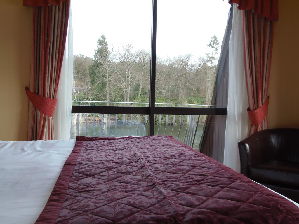 Lakeside International Hotel แคมเบอร์ลีย์ ห้อง รูปภาพ